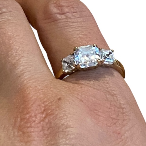 Gold plated sterling silver stamped 925 faceted stone ring - Picture 1 of 16